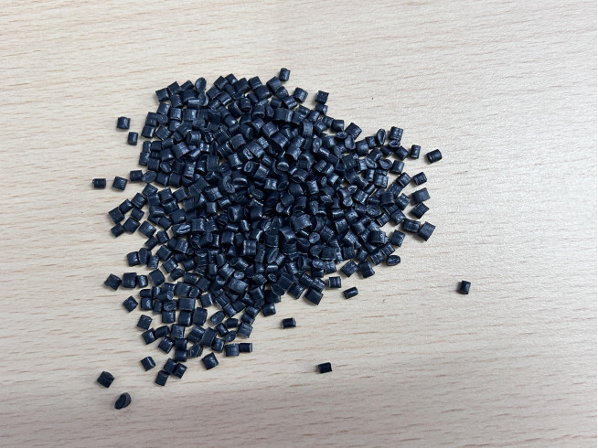 PP granules ( Black )